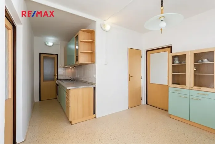 Prodej bytu 3+1, Praha - Malešice, Počernická, 72 m2