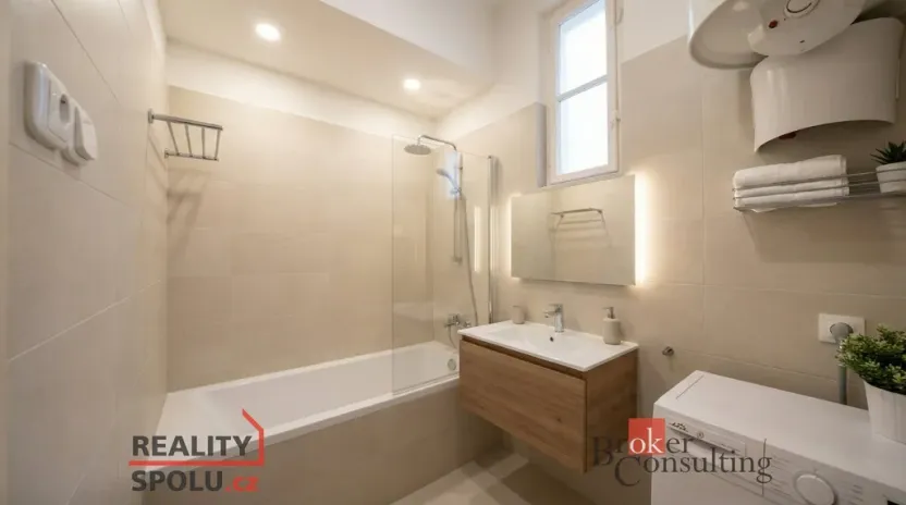 Prodej bytu 2+1, Praha - Libeň, V mezihoří, 74 m2