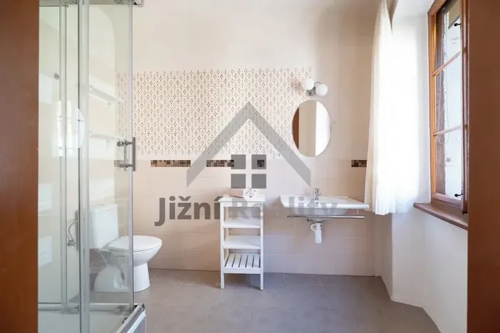 Prodej rodinného domu, Rožmberk nad Vltavou, 198 m2