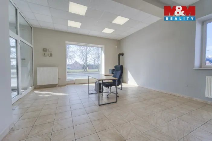 Pronájem obchodního prostoru, Klatovy - Klatovy II, Koldinova, 64 m2