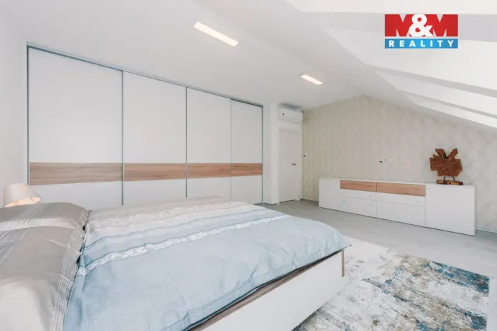 Pronájem bytu 2+kk, Pardubice - Zelené Předměstí, Na Hrádku, 68 m2