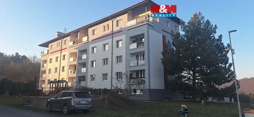Prodej bytu 1+kk, Davle, Sídliště, 41 m2