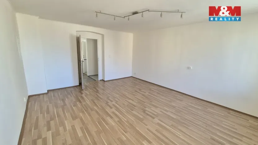 Pronájem bytu 1+1, Kladno, plk. Stříbrného, 40 m2