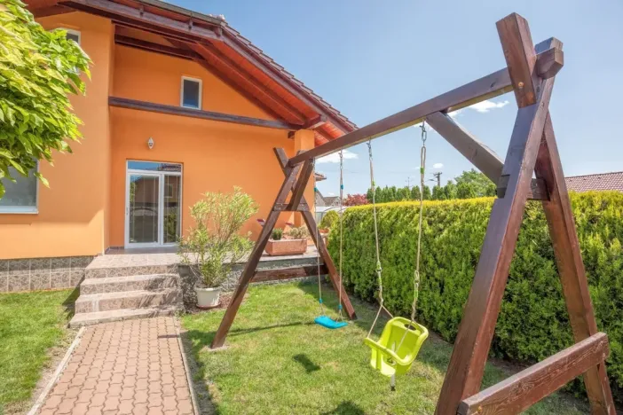 Prodej rodinného domu, Starovičky, 144 m2