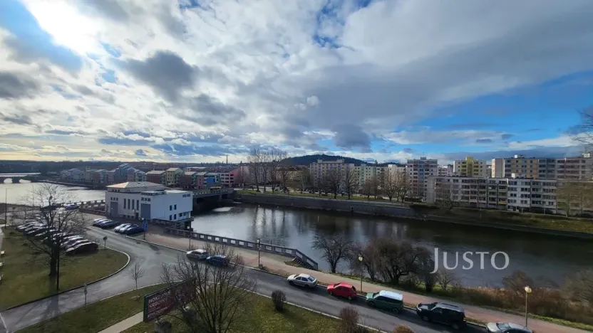 Prodej bytu 2+1, Písek - Budějovické Předměstí, nábřeží 1. máje, 64 m2