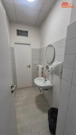 Pronájem obchodního prostoru, Nové Město nad Metují, Komenského, 72 m2