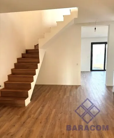 Prodej rodinného domu, Polerady, 380 m2