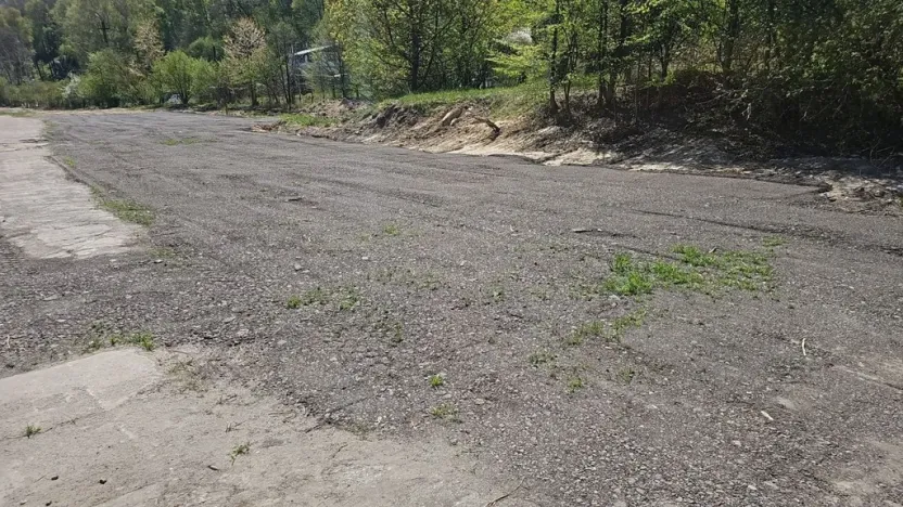 Pronájem komerčního pozemku, Bělá pod Bezdězem, 1000 m2