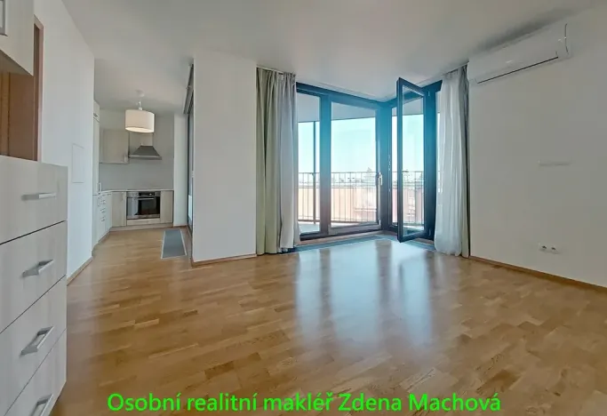 Pronájem bytu 1+kk, Praha - Žižkov, 38 m2