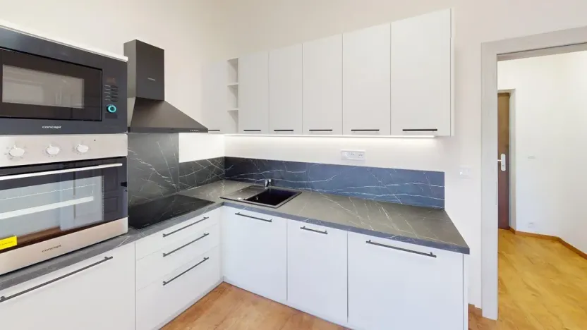 Pronájem bytu 1+kk, Praha - Břevnov, Na Petynce, 27 m2