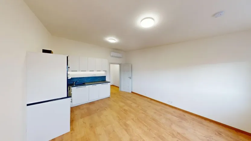 Pronájem bytu 1+kk, Praha - Břevnov, Na Petynce, 27 m2