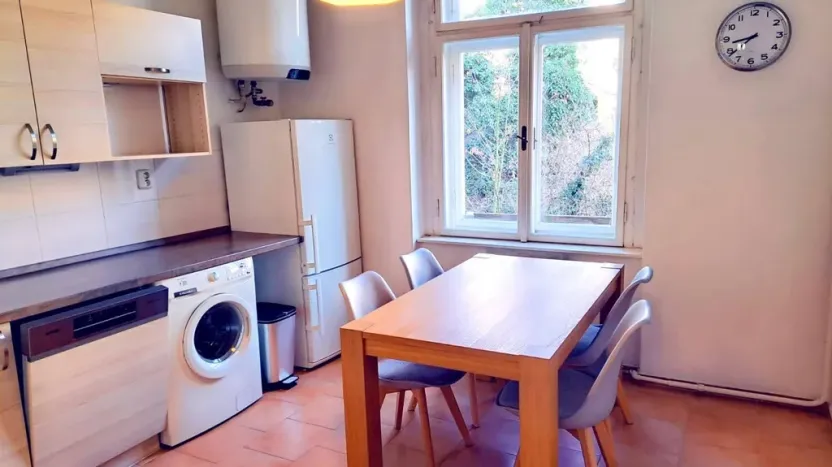 Pronájem bytu 2+1, Praha - Vinohrady, Sarajevská, 70 m2