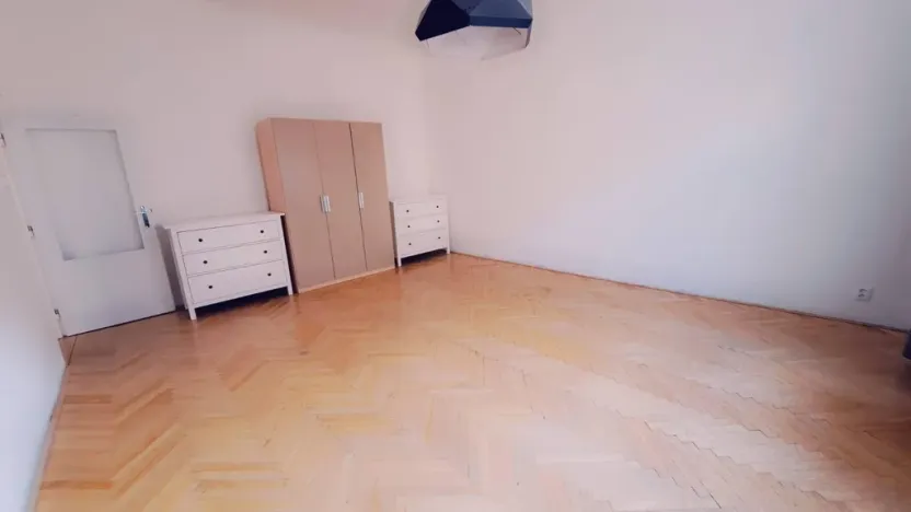 Pronájem bytu 2+1, Praha - Vinohrady, Sarajevská, 70 m2