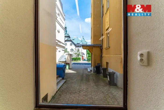 Pronájem obchodního prostoru, Mariánské Lázně, Hlavní třída, 76 m2