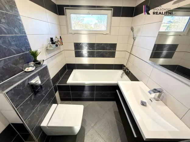 Prodej rodinného domu, Luby, Petra Bezruče, 200 m2