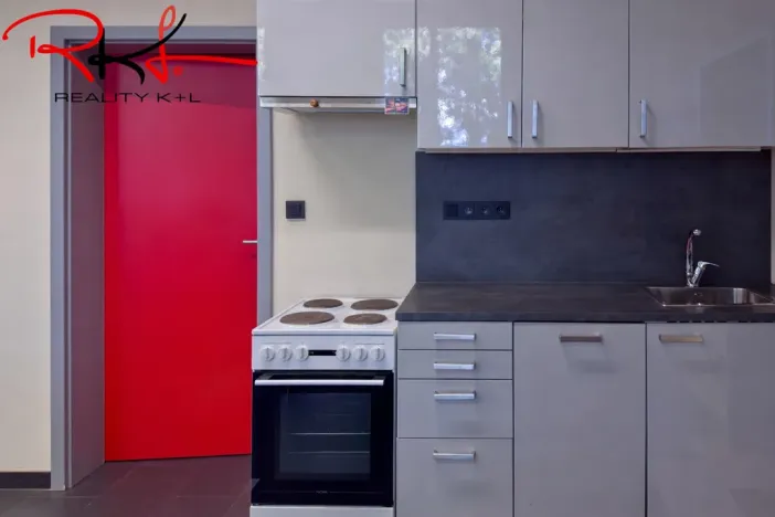 Pronájem výrobních prostor, Martiněves, 198 m2