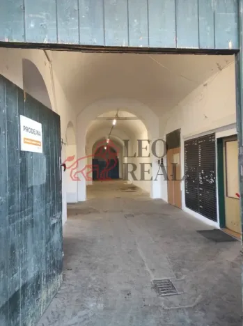 Pronájem obchodního prostoru, Opava - Předměstí, Vančurova, 350 m2