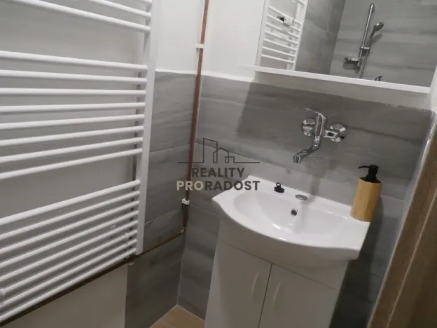 Pronájem bytu 1+kk, Znojmo, Pražská sídl., 20 m2