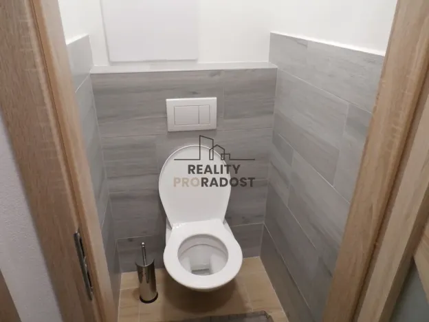 Pronájem bytu 1+kk, Znojmo, Pražská sídl., 20 m2