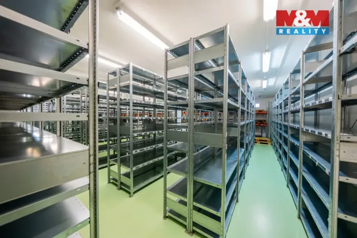 Pronájem výrobních prostor, Žďár, 1089 m2