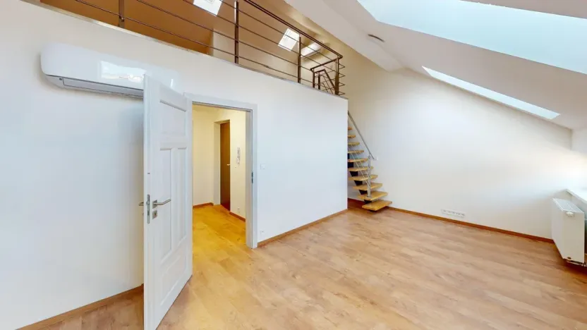 Pronájem bytu 5+kk, Praha - Břevnov, Na Petynce, 44 m2