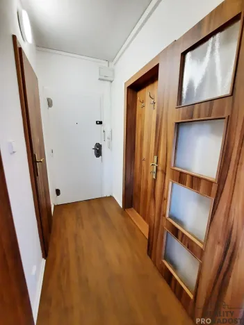 Pronájem bytu 1+1, Brno - Bystrc, Ondrouškova, 33 m2