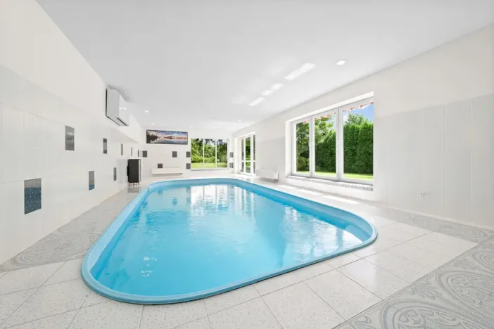 Prodej vily, Valašské Meziříčí - Krásno nad Bečvou, Jiráskova, 300 m2