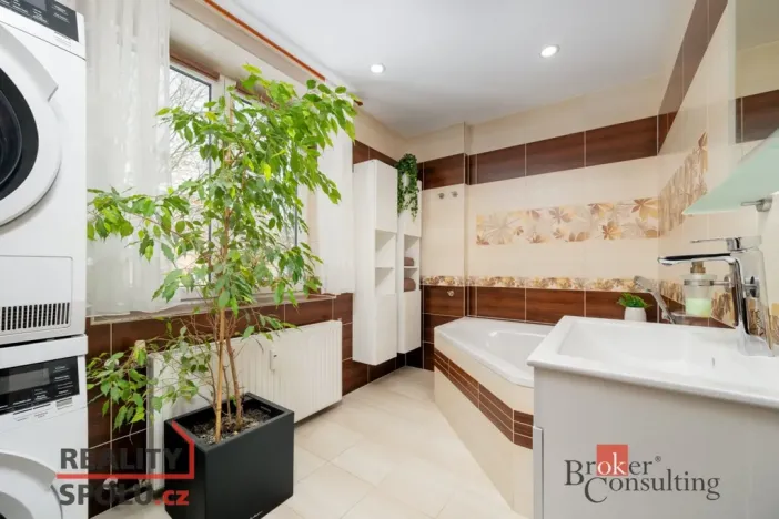 Prodej bytu 4+kk, Liberec - Liberec V-Kristiánov, Stavbařů, 98 m2