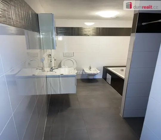 Pronájem bytu 3+kk, Libež, 90 m2