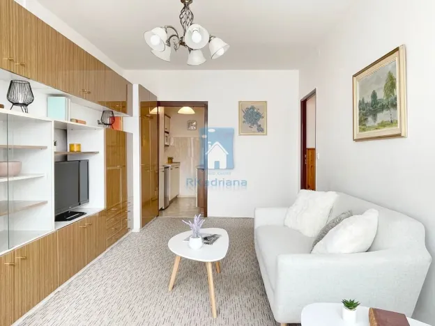 Pronájem bytu 2+kk, Praha, Rajmonova, 43 m2