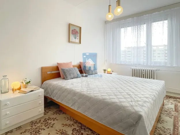 Pronájem bytu 2+kk, Praha, Rajmonova, 43 m2