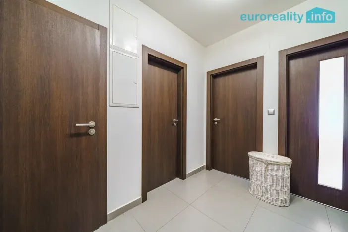 Pronájem bytu 2+kk, Karlovy Vary, Mattoniho nábřeží, 62 m2