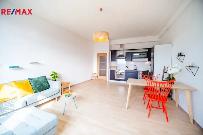 Pronájem bytu 2+kk, Praha - Libeň, Českomoravská, 59 m2