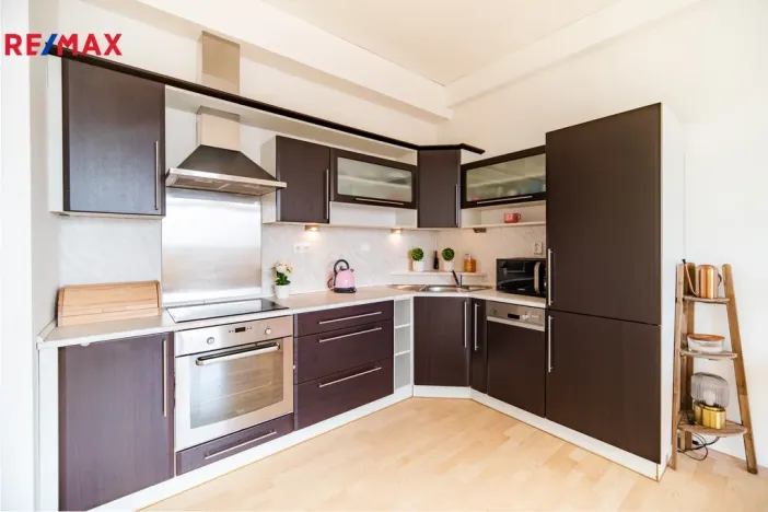 Pronájem bytu 2+kk, Praha - Libeň, Českomoravská, 59 m2