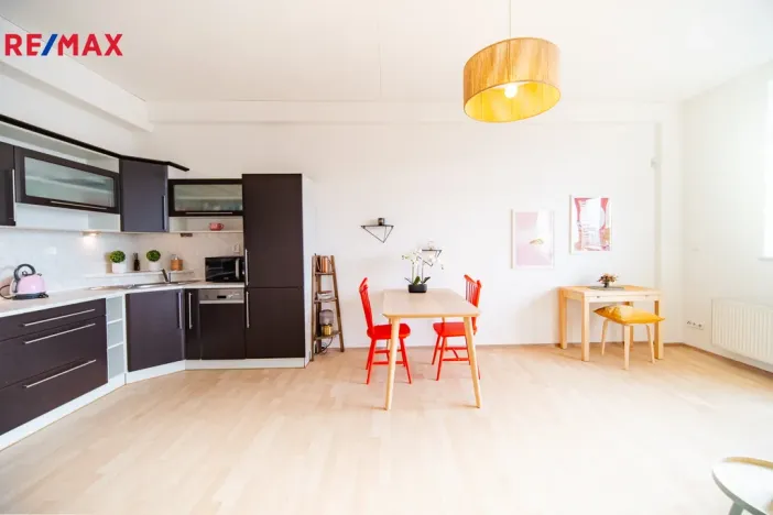 Pronájem bytu 2+kk, Praha - Libeň, Českomoravská, 59 m2