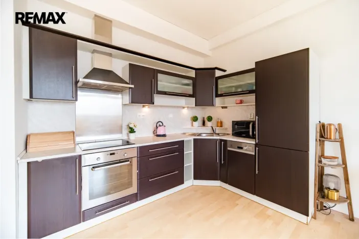 Pronájem bytu 2+kk, Praha - Libeň, Českomoravská, 59 m2