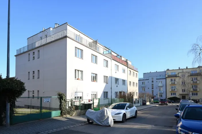 Pronájem bytu 1+kk, Praha - Vokovice, Krátký lán, 30 m2