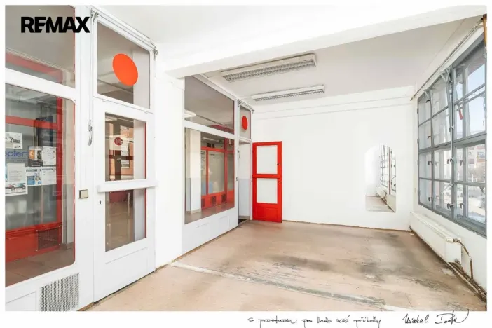 Pronájem obchodního prostoru, Zlín, třída Tomáše Bati, 25 m2