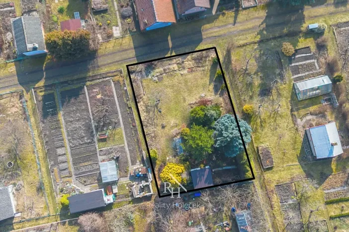 Prodej zahrady, Kladno, 303 m2