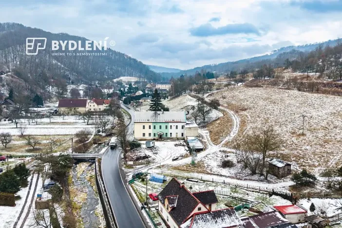 Prodej výrobních prostor, Malé Březno, 670 m2