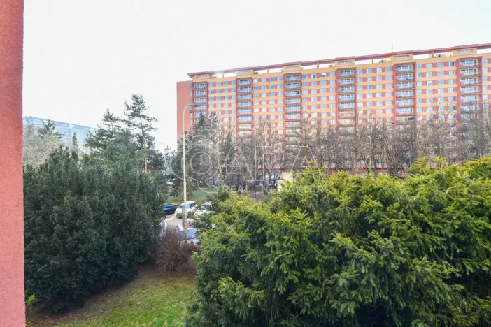 Pronájem bytu 2+kk, Praha - Kobylisy, Famfulíkova, 43 m2