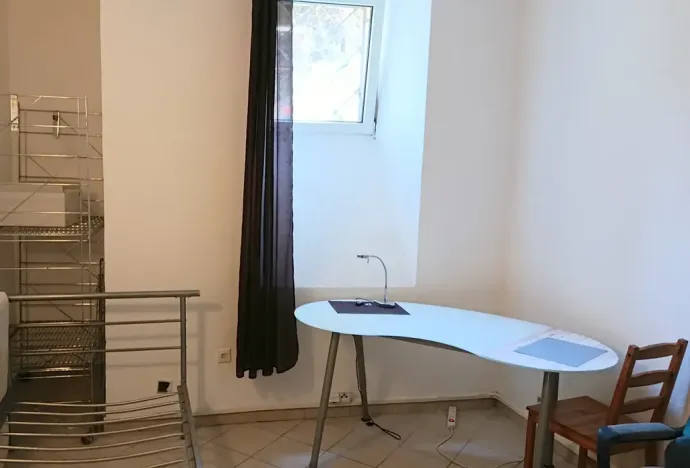 Pronájem kanceláře, Praha - Vinohrady, Lužická, 18 m2