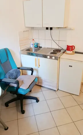 Pronájem kanceláře, Praha - Vinohrady, Lužická, 18 m2