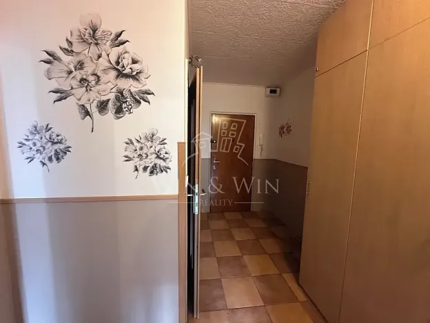 Prodej bytu 2+kk, Praha - Kobylisy, Chabařovická, 46 m2