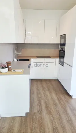 Pronájem bytu 2+kk, Praha, Lučištníků, 70 m2