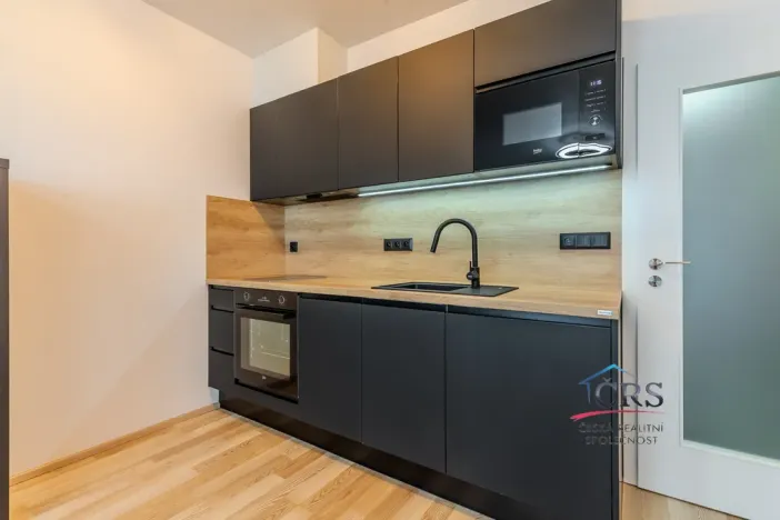 Prodej bytu 1+kk, Praha - Hloubětín, Modrého, 32 m2