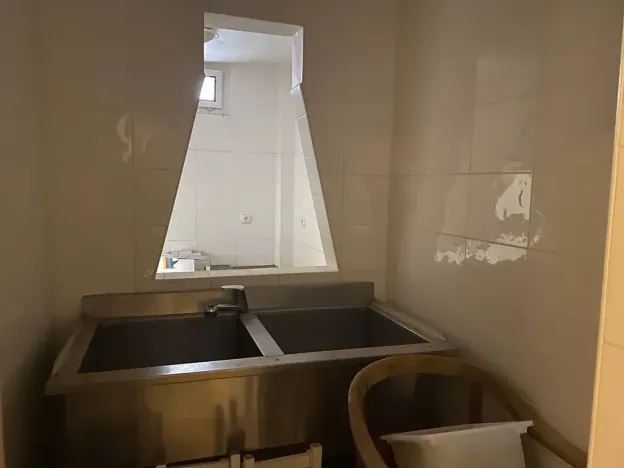 Pronájem komerční nemovitosti, Praha - Liboc, Na Džbánu, 100 m2