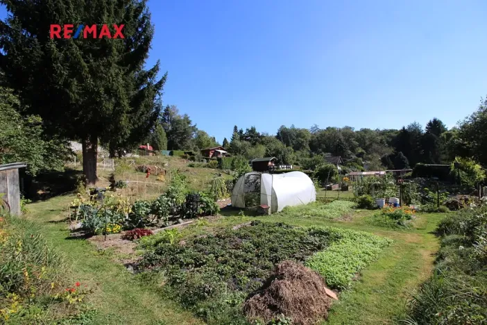 Prodej zahrady, Kamenice, 1533 m2