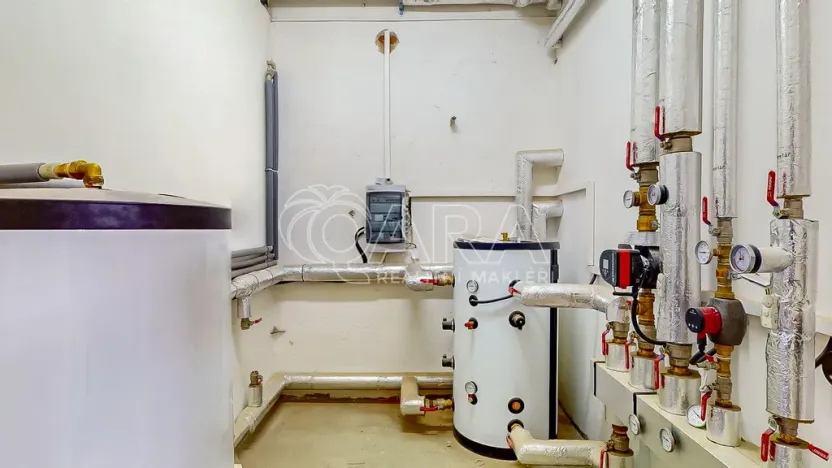 Prodej skladu, Luby, 1300 m2