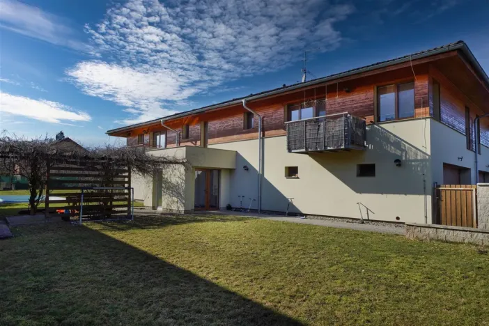 Prodej bytu 3+kk, Líšnice, 74 m2